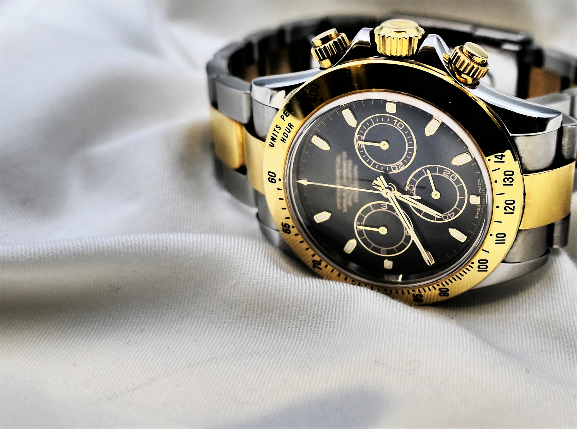 腕時計は経費で買える？購入した場合の計上方法や注意点 | 横浜市 松原税理士・社会保険労務士事務所